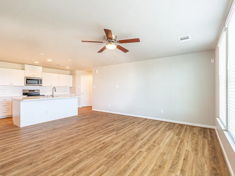 219 Park Place Cir #D — Photo 14