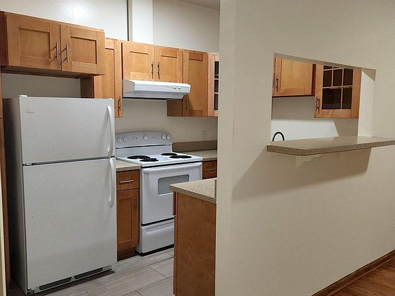 5th image of 2480 Washington St APT 101