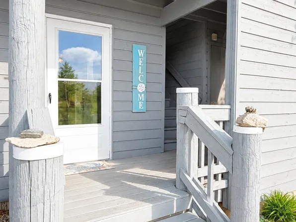 3064 E Midshipman Dr, Au Gres, MI 48703