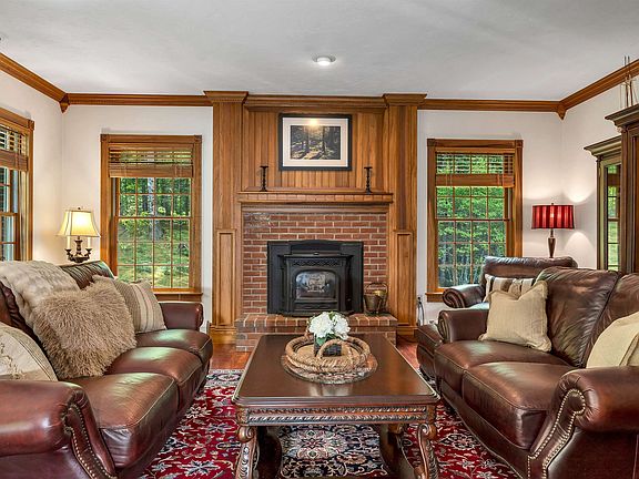 2nd image of 46 Washington Avenue