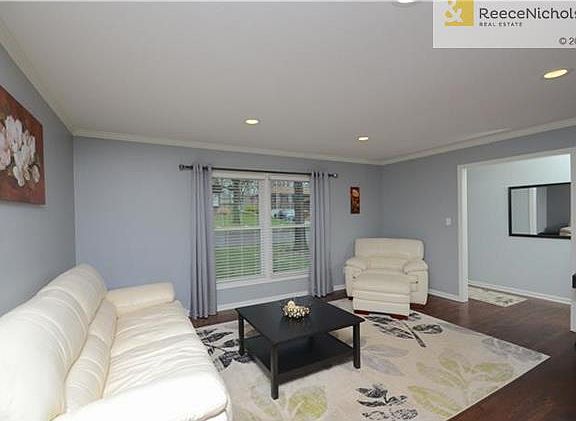5th image of 9025 Farley St