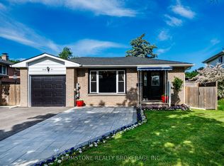 22 Lonsdale Pl, Barrie, ON L4M 4J1