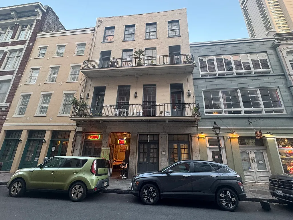 1 bed, 700 sqft, $1,450 — Photo 4