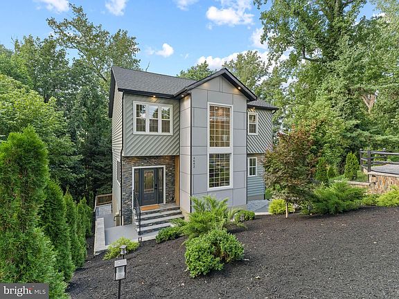 5th image of 4642 Belmont Ave