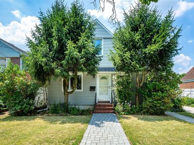 1011 N 1st Street, New Hyde Park, NY, 11040