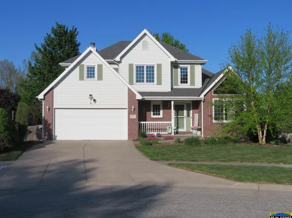 7010 S 30th Pl, Lincoln, NE 68516