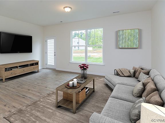 3rd image of 8262 Scott Commons Dr