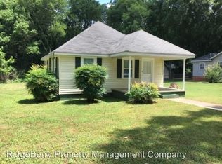 110 Hooper Ave, Lindale, GA 30147