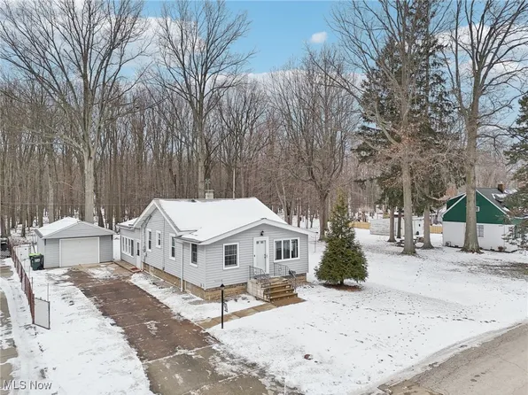 204 Fay Ave, Avon Lake, OH 44012