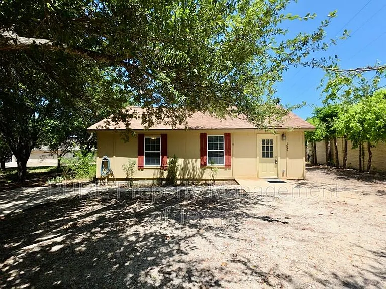 1623 Breezy Cv — Photo 2