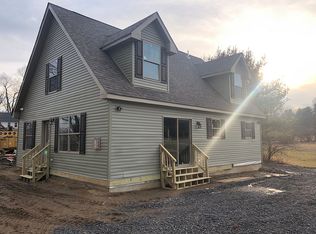 323 Orchard Rd, Hudson, NY 12534