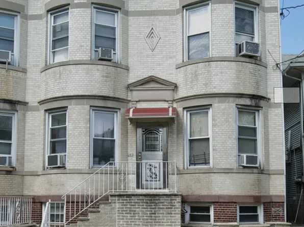 1535 72nd Street image 7 of 7