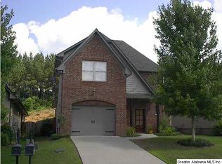 1068 Springfield Dr, Chelsea, AL 35043