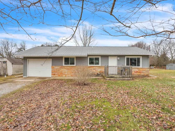 1909 Bodenhafer Dr, Kendallville, IN 46755