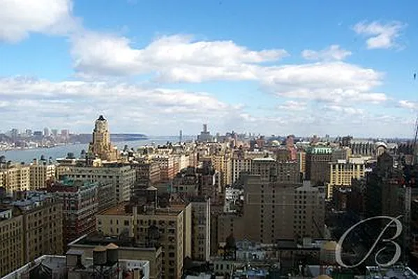 Rented by Bellmarc Realty | media 22