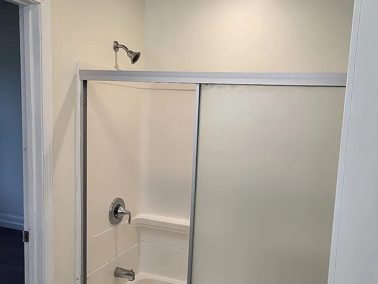 138 Caroline Ave — Photo 7