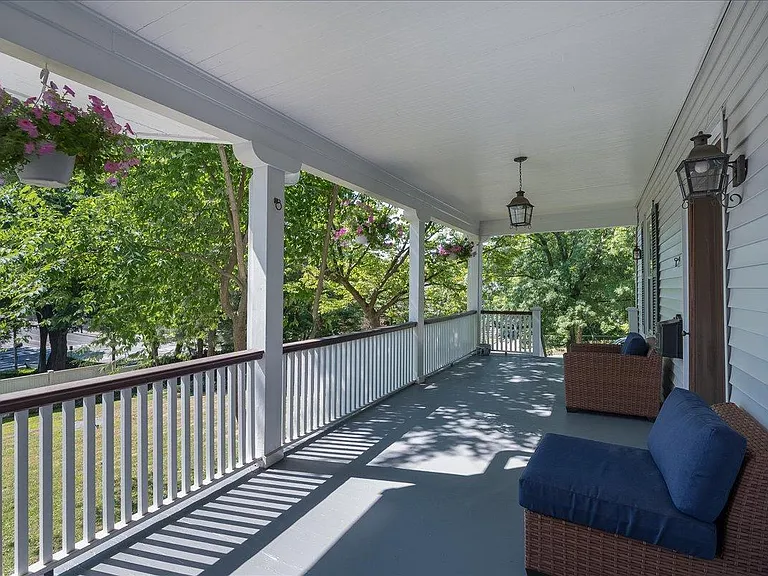 55-57 Chatsworth Ave #57 — Photo 4