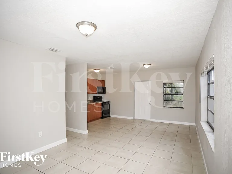14640 Tyler St — Photo 14