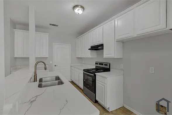 711 Parkplace Rdg — Photo 11