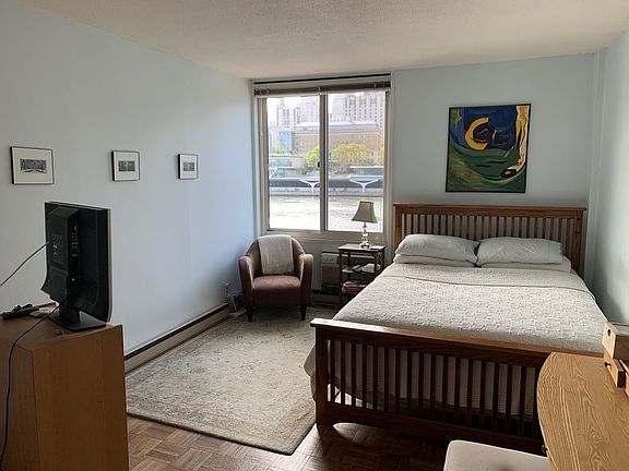 3rd image of 551 Main St APT W218