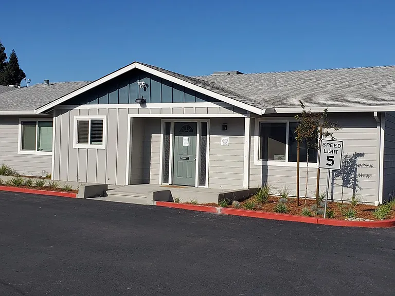 Sutter Commons Apartments — Photo 35