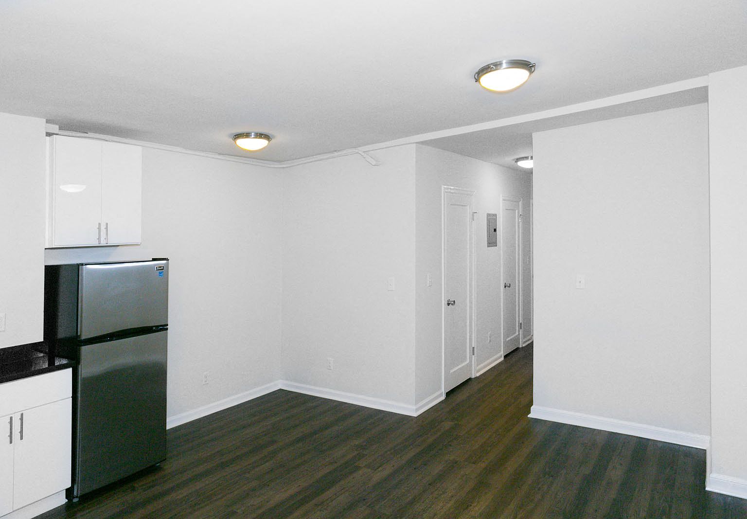 650 Ellis St APT 3 - Main Image