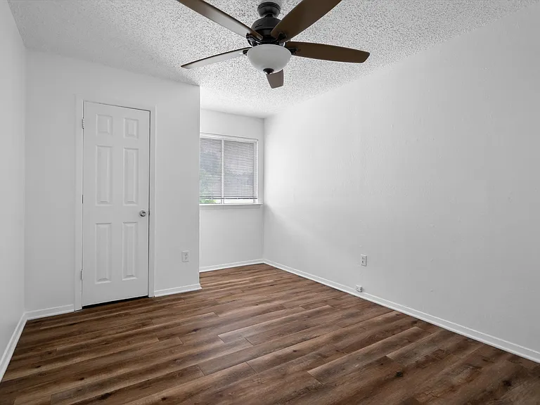 2207 Chase Ct — Photo 7
