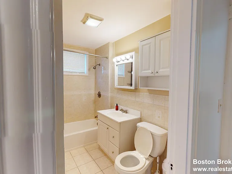 30 Roseclair St #2 — Photo 10