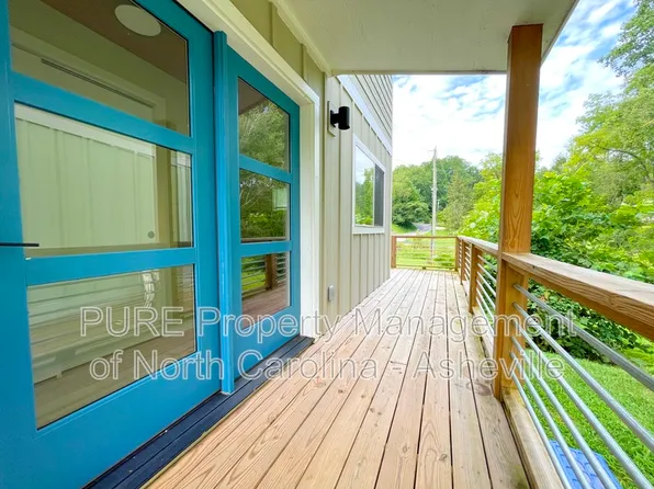 100 Eastville Rd, Asheville, NC 28805