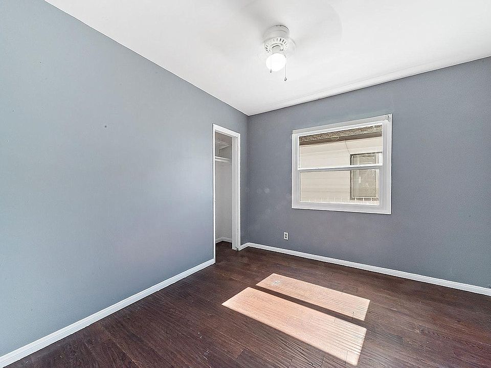 1st image of 15517 Thornlake Ave