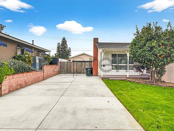 4th image of 1200 E Elgenia Ave