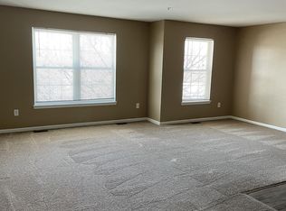 13001 Turnberry Ct, Southgate, MI 48195