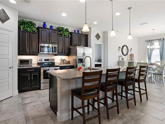 3rd image of 4484 Linwood Trace Ln
