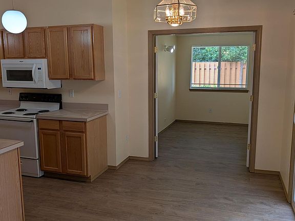 5th image of 3613 109th Street Ct NW #13