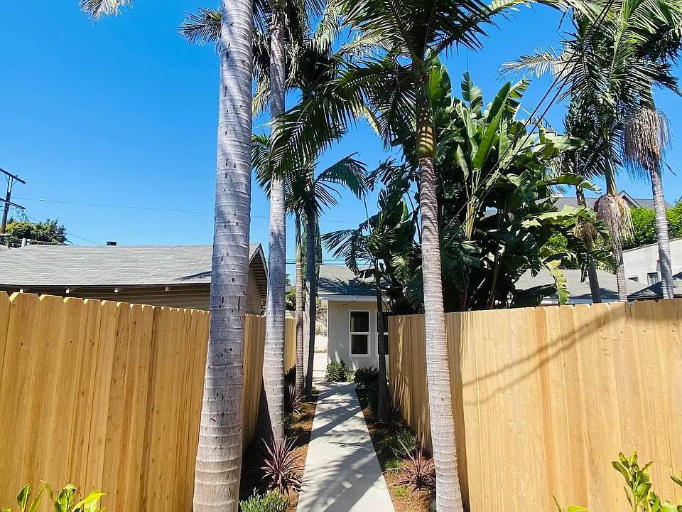 673 Mira Mar Ave