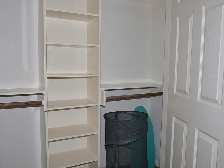 2890 Broadway St — Photo 18