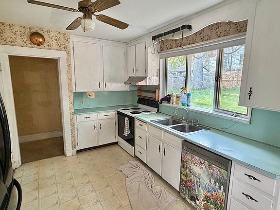 4th image of 16 Ware Rd
