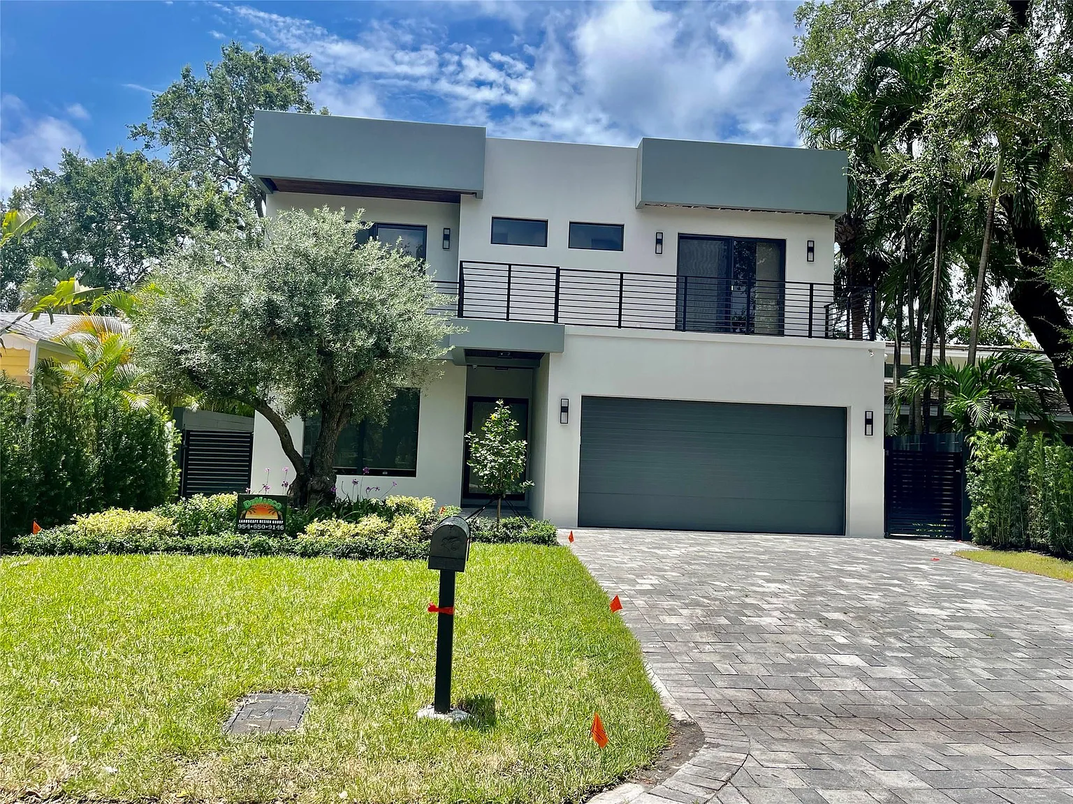 5 bed, 4.0 bath, 3153 sqft, $13,000 — Photo 2