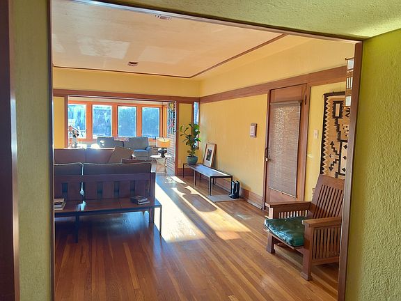 4th image of 177 Linden Ave APT 2