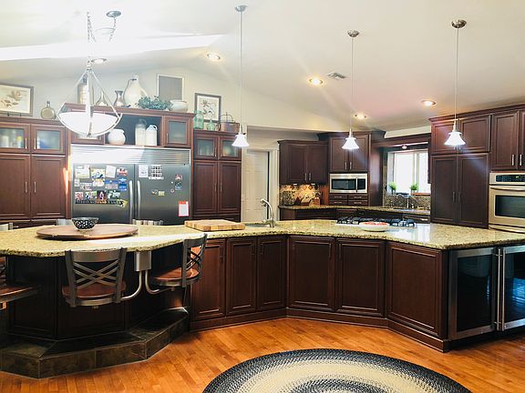 2nd image of 2509 Lockwood Dr