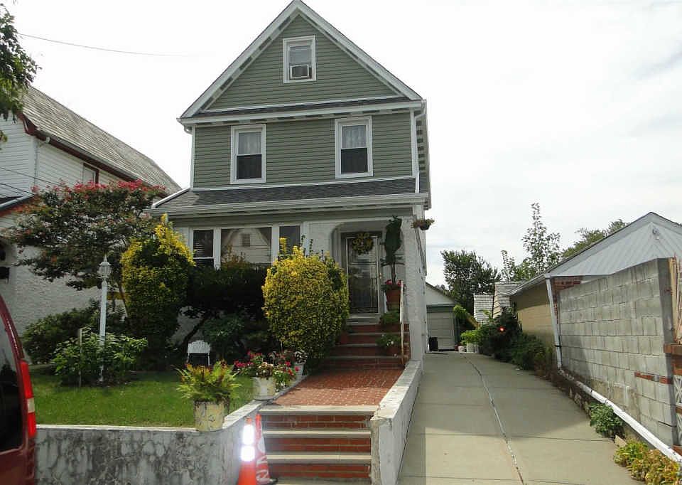 1st image of 100-12 205th St