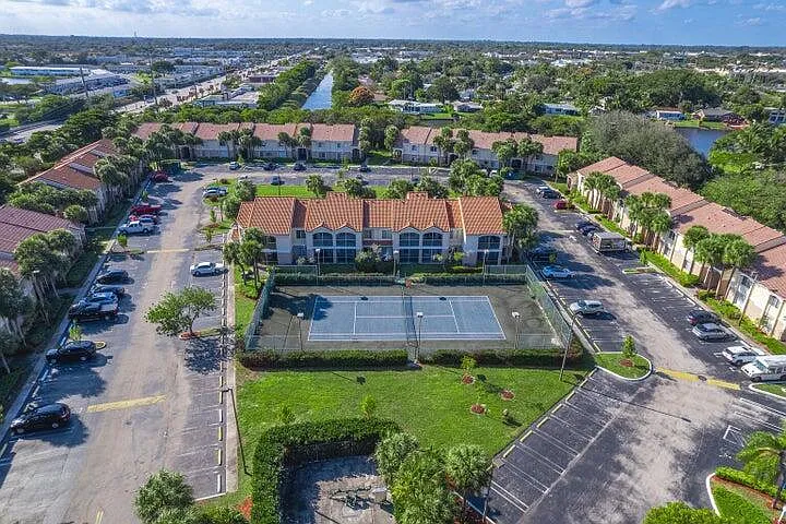 815 W Boynton Beach Blvd #12-106 — Photo 40