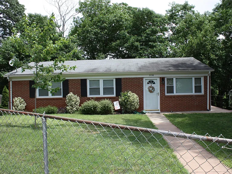 1114 River Ct — Photo 8