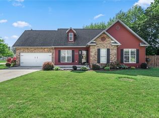 2112 Simon Ct, Springfield, OH 45503