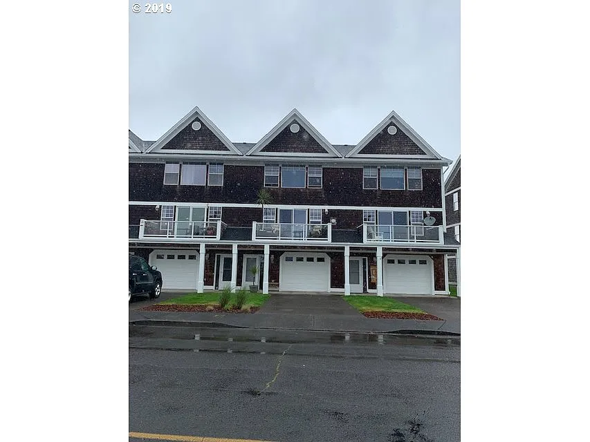 920 Necanicum Dr photo 1