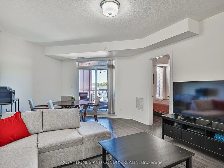 2 Adam Sellers St #601 — Photo 4