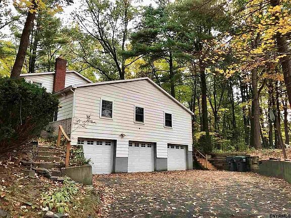 2nd image of 21 Ashley Dr