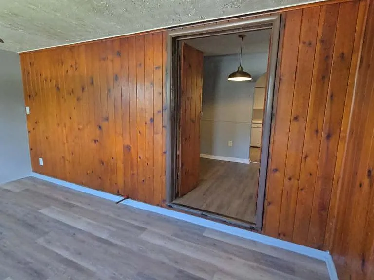 236 E Oklahoma St — Photo 9