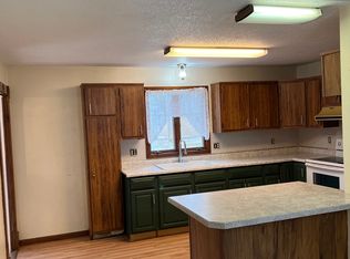 828 W Marengo St, Albion, NE 68620