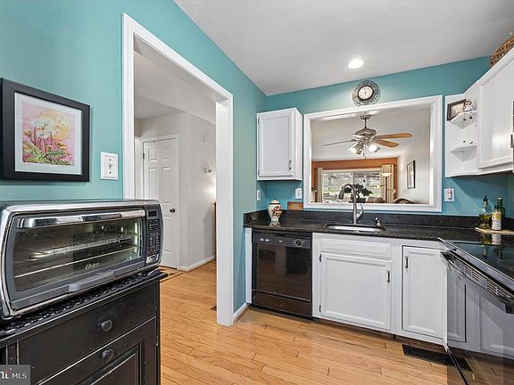 5th image of 270 Miley Rd #270